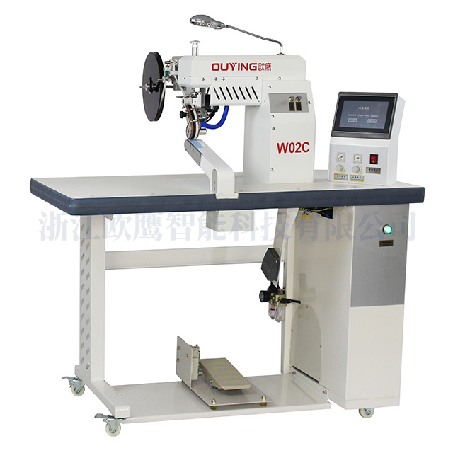 W02C膠輪式高臂拼貼